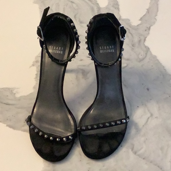 Classic Stuart Weitzman heels. - Picture 1 of 5